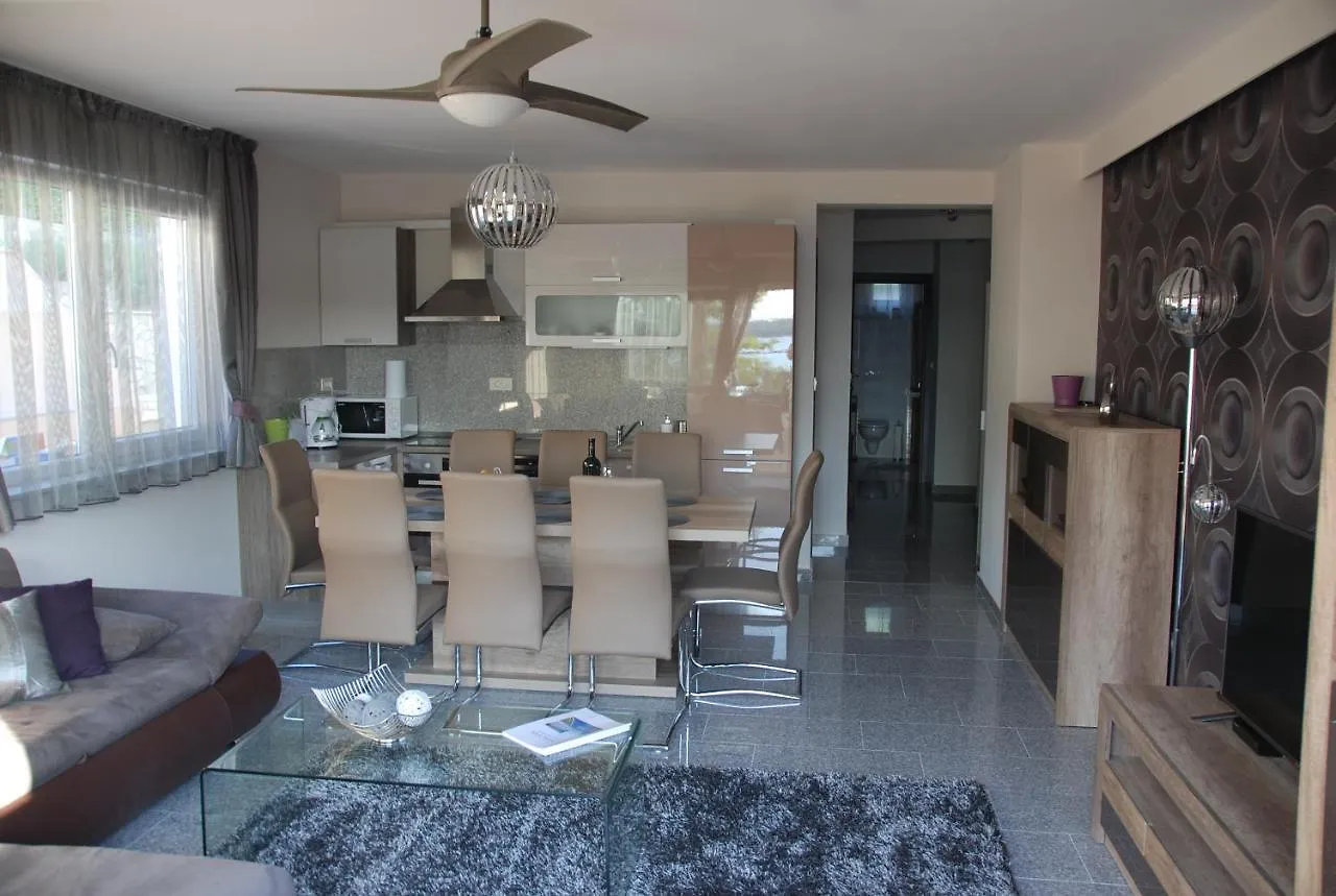 Soline Bay Seashore Residence Apartmán